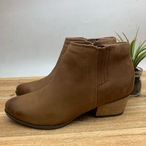 Blondo Valli Waterproof Bootie sz 10